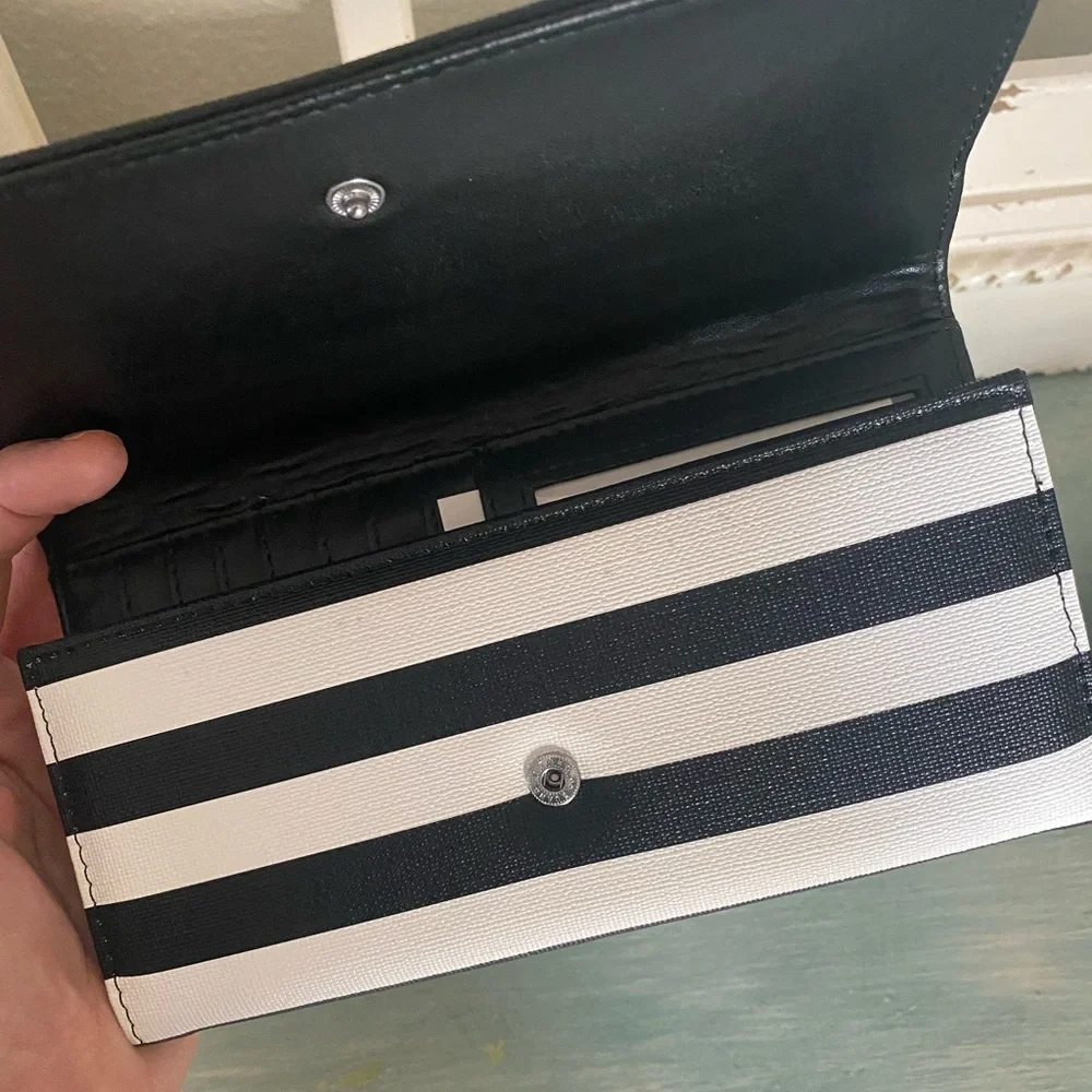 Kut from the Kloth black and white‎ stripped wallet